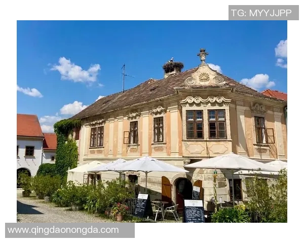 大连市足球星光大道位置介绍及周边景点推荐