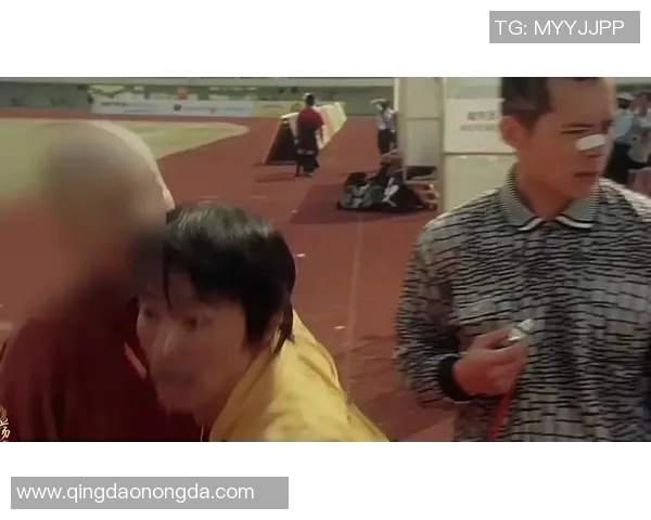 星爷少林足球招募队员全程搞笑版 让你笑到停不下来 星爷少林足球招募队员全程搞笑版 让你笑到停不下来